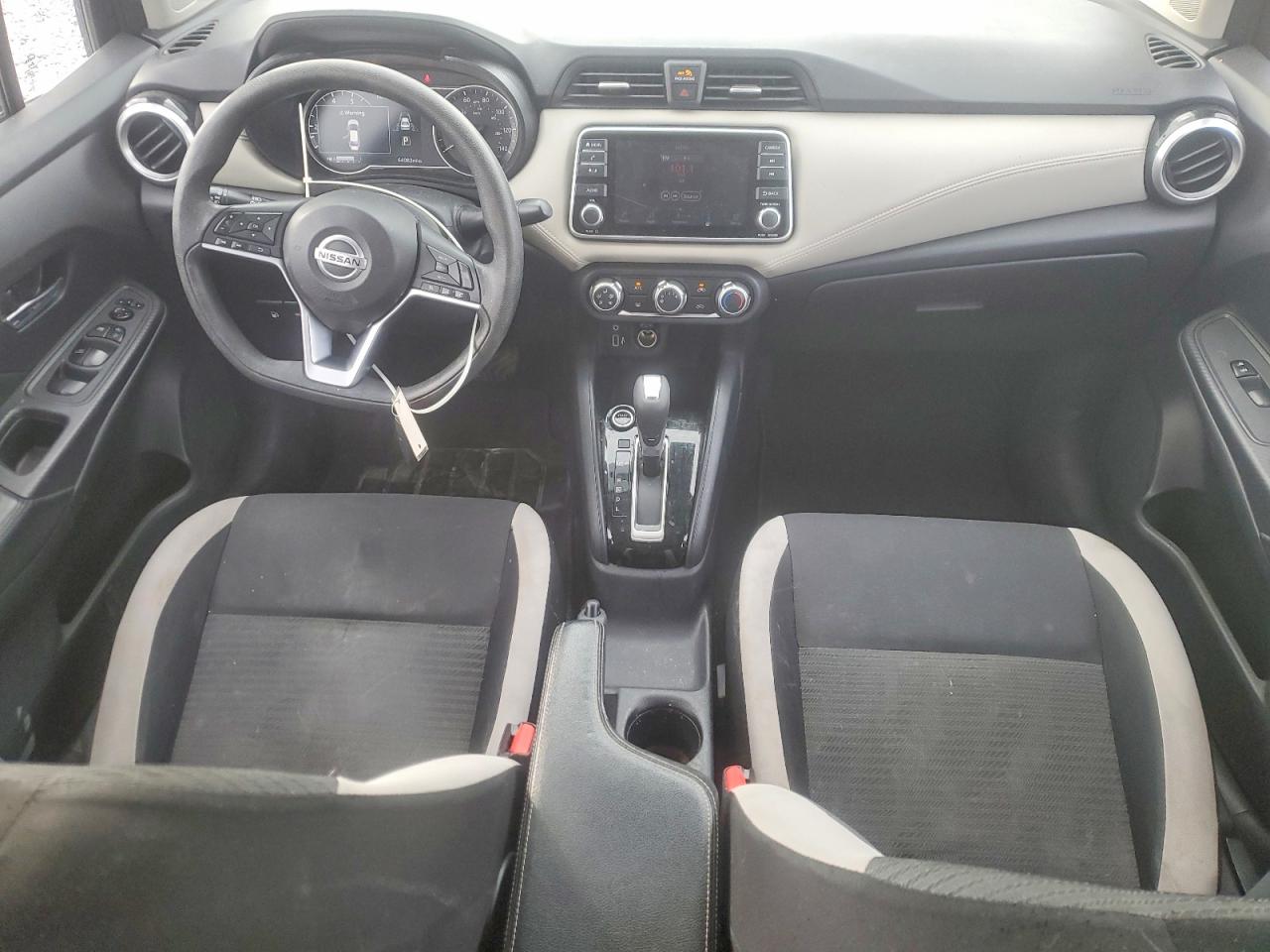 2020 NISSAN VERSA SV photo 8