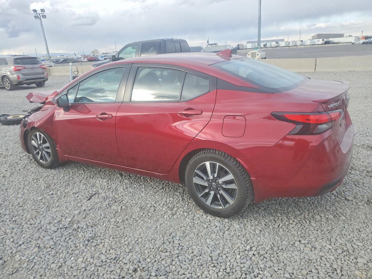 2020 NISSAN VERSA SV photo 2