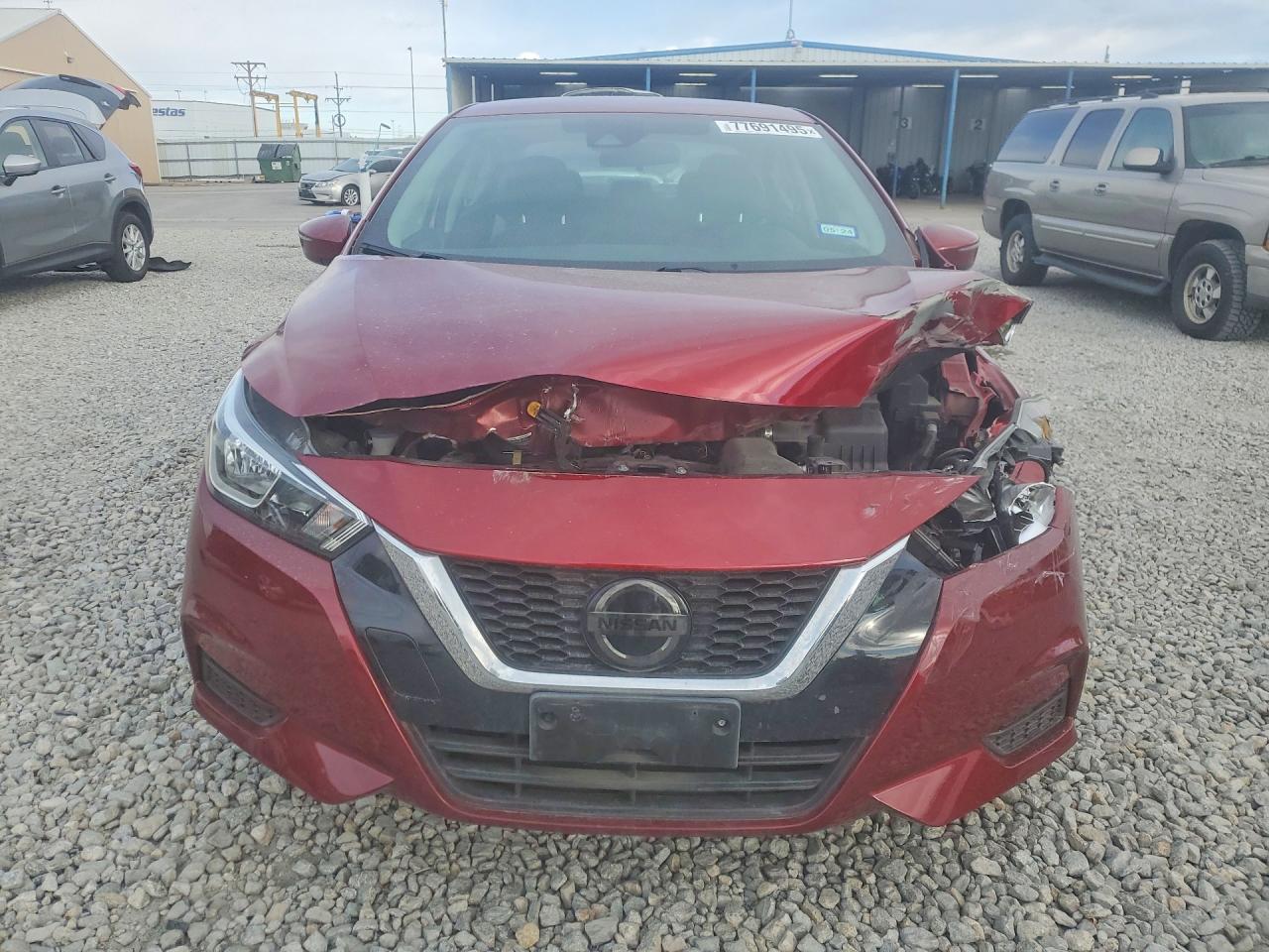 2020 NISSAN VERSA SV photo 5