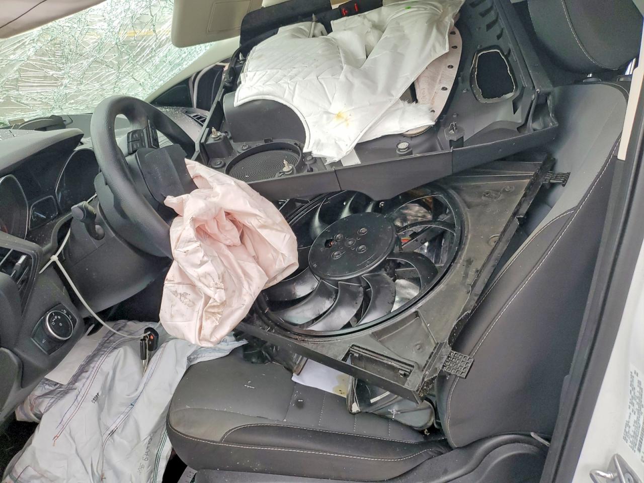 2018 FORD ESCAPE S photo 13