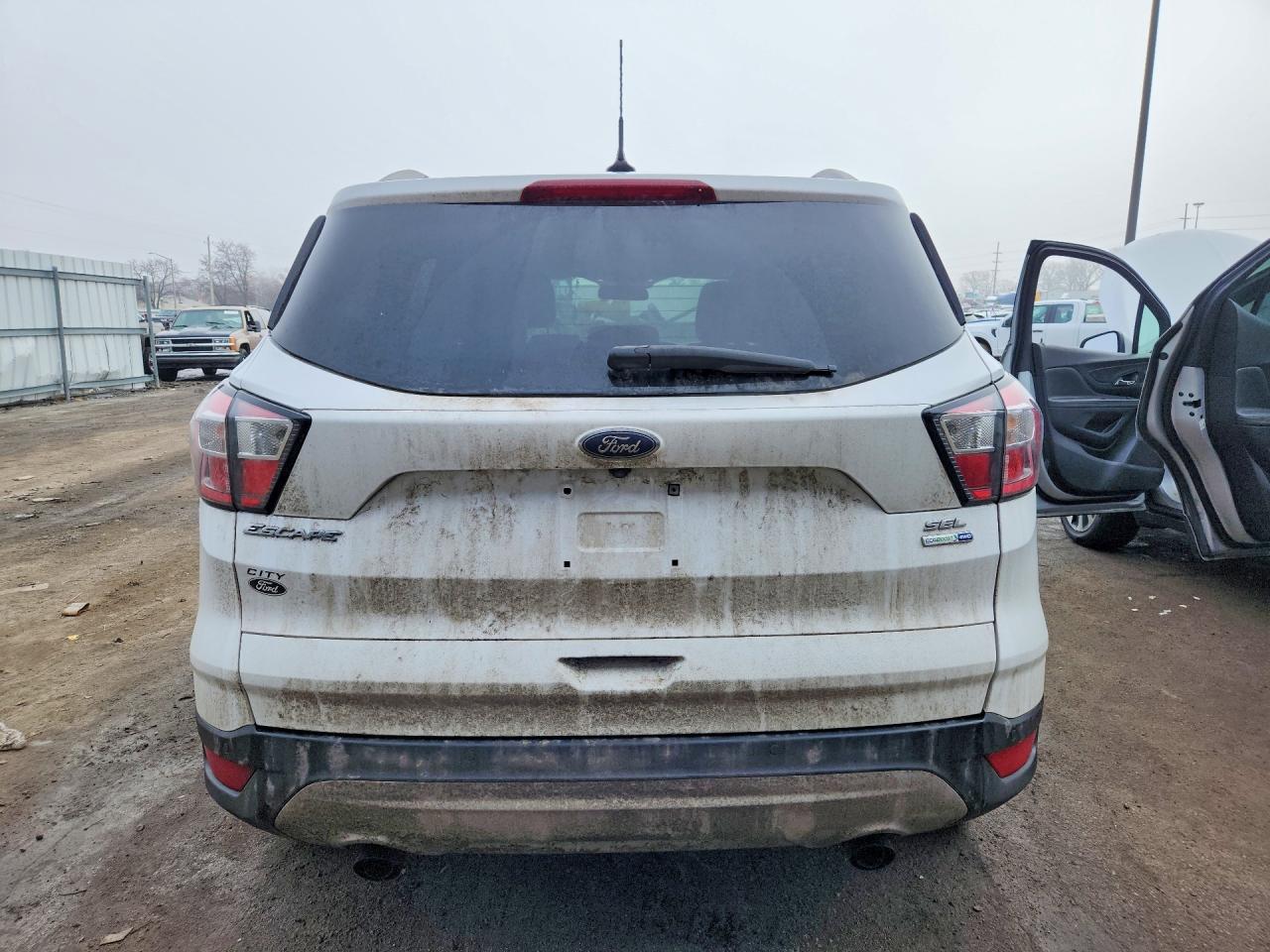 2018 FORD ESCAPE SEL photo 11