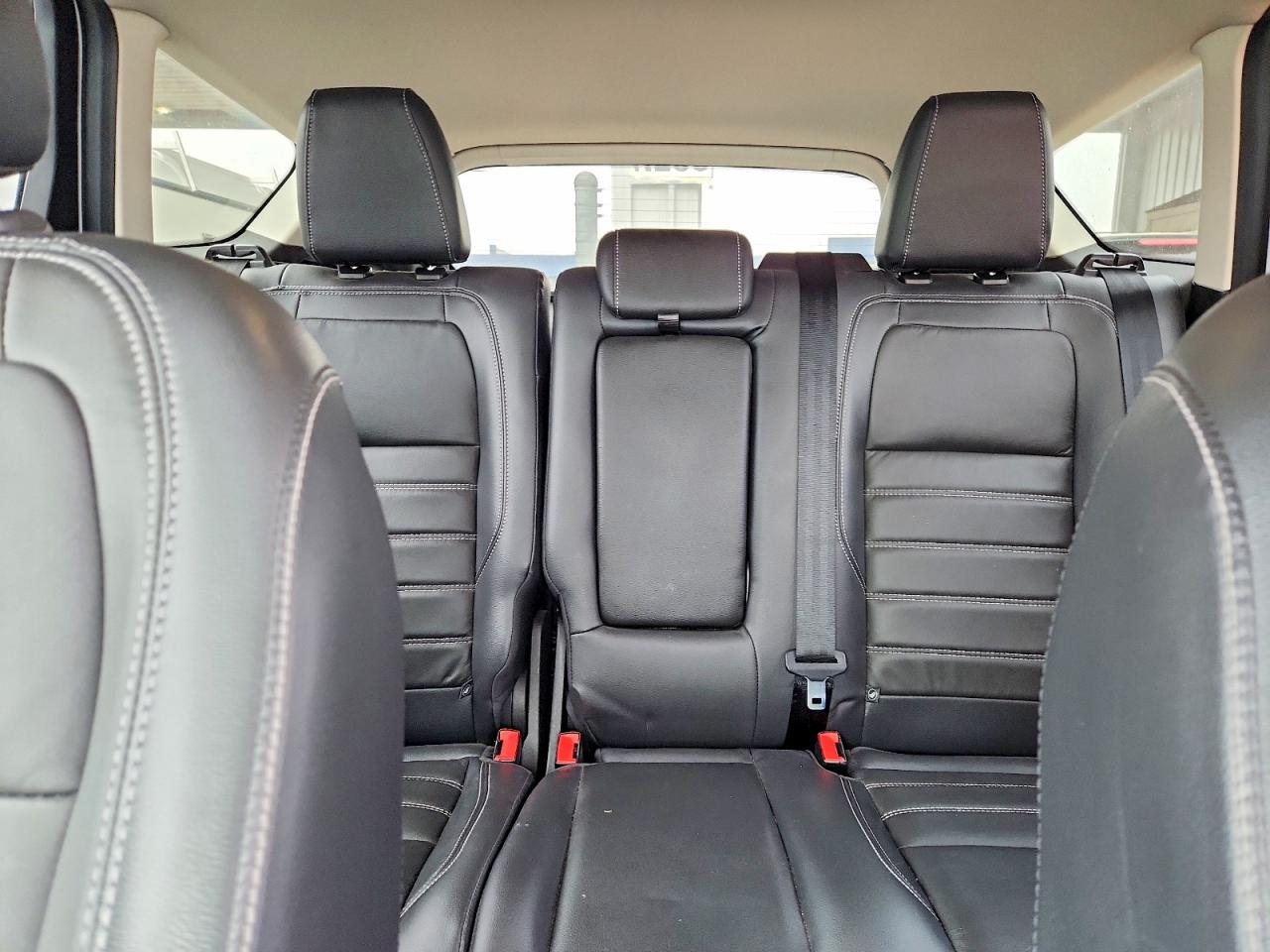 2018 FORD ESCAPE SEL photo 19