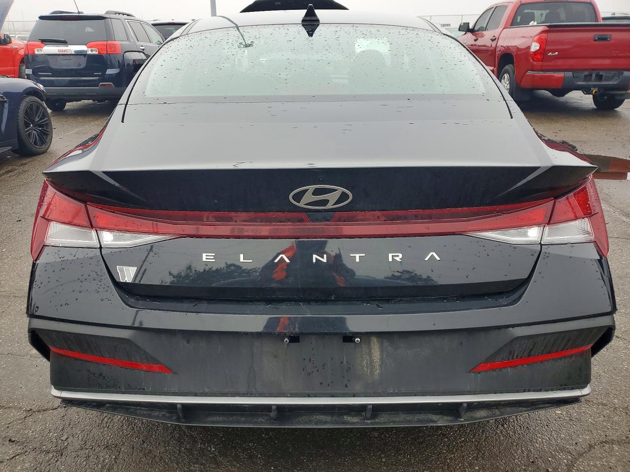 2025 HYUNDAI ELANTRA SE photo 11