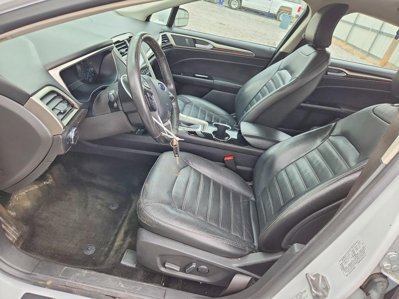 2016 FORD FUSION SE photo 19