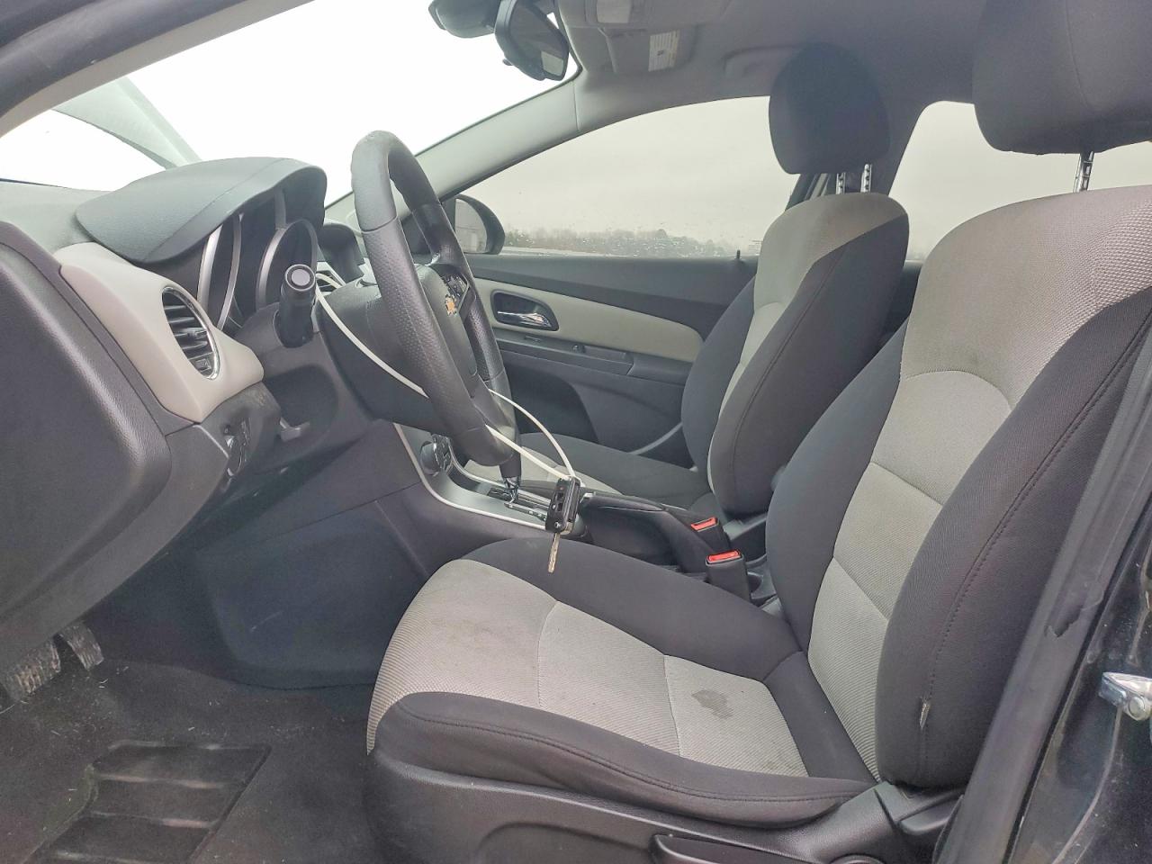2015 CHEVROLET CRUZE LS photo 19