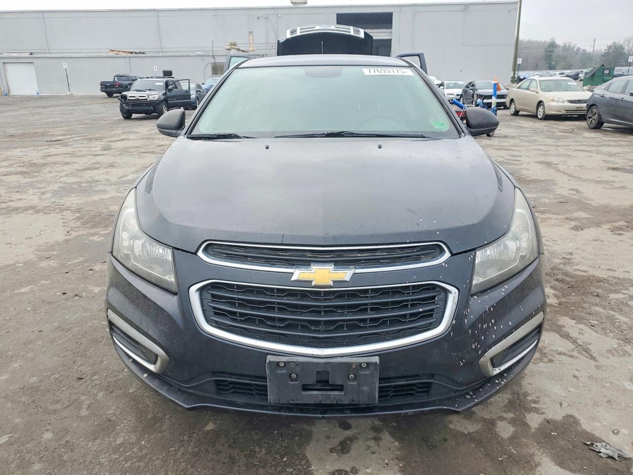2015 CHEVROLET CRUZE LS photo 13