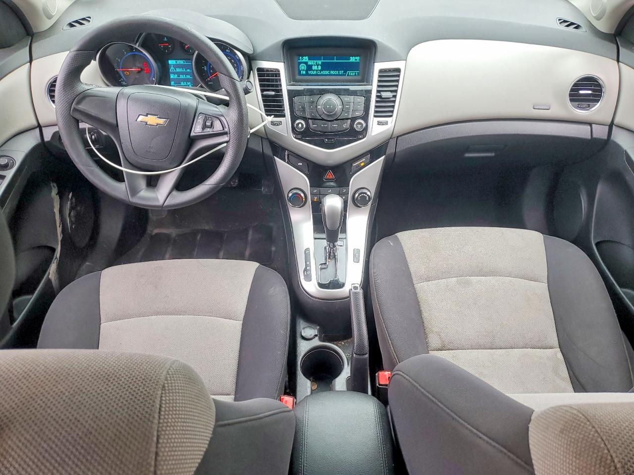 2015 CHEVROLET CRUZE LS photo 22