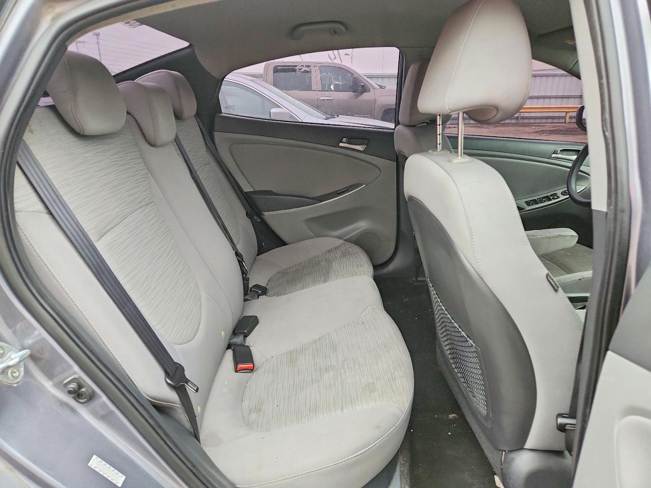 2017 HYUNDAI ACCENT SE photo 28