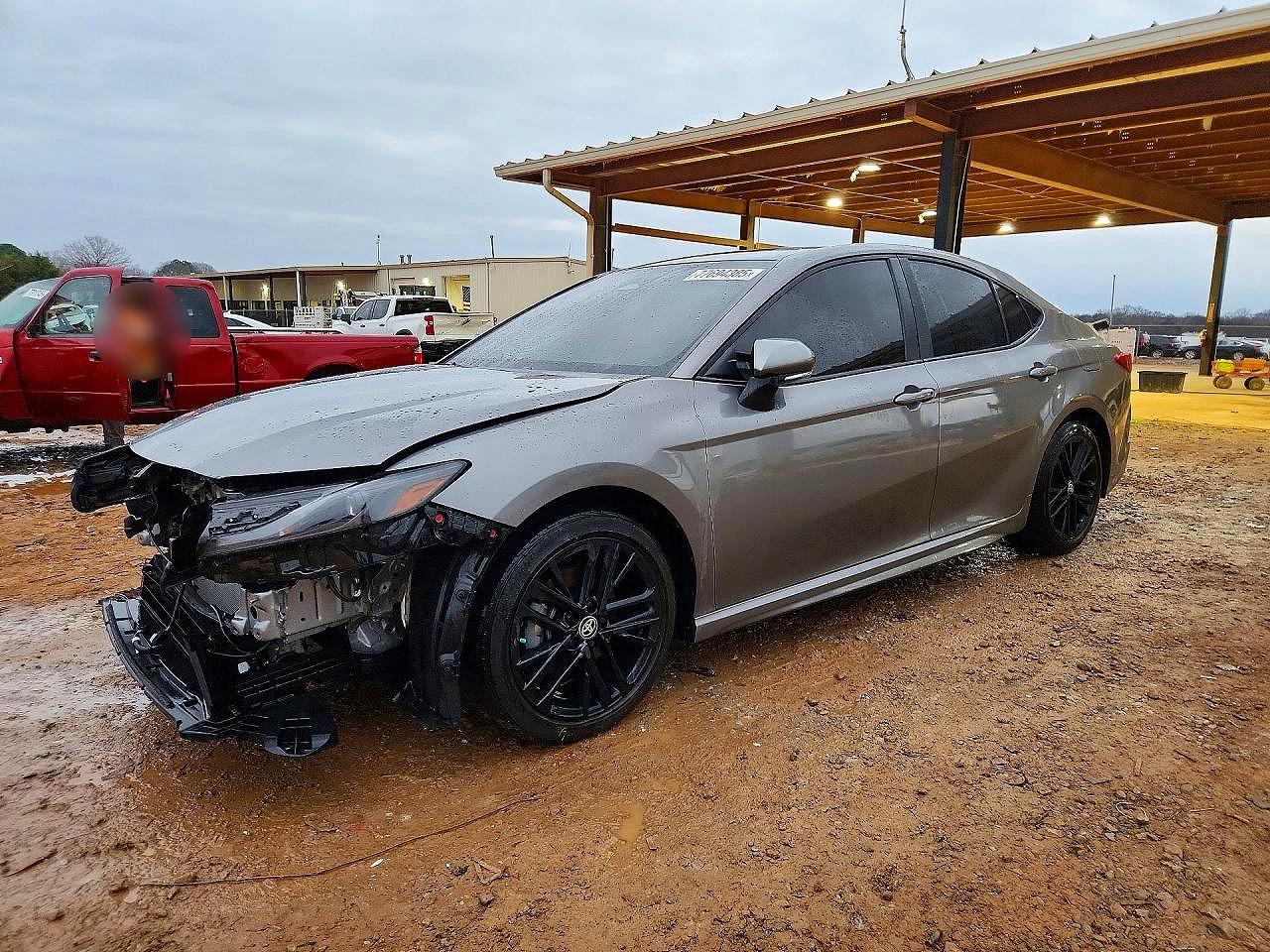2025 TOYOTA CAMRY