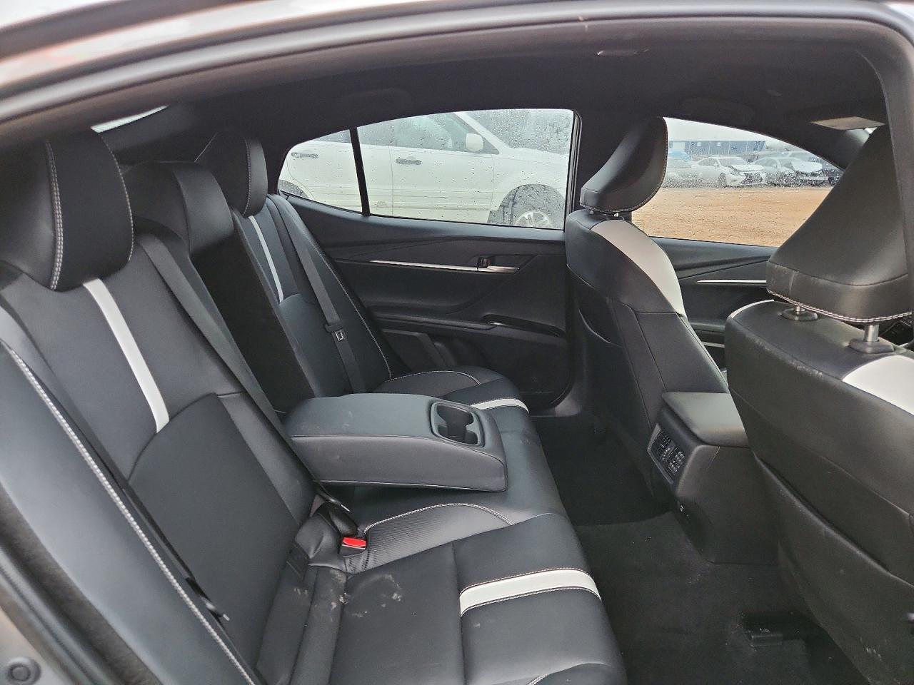 2025 TOYOTA CAMRY SE photo 10
