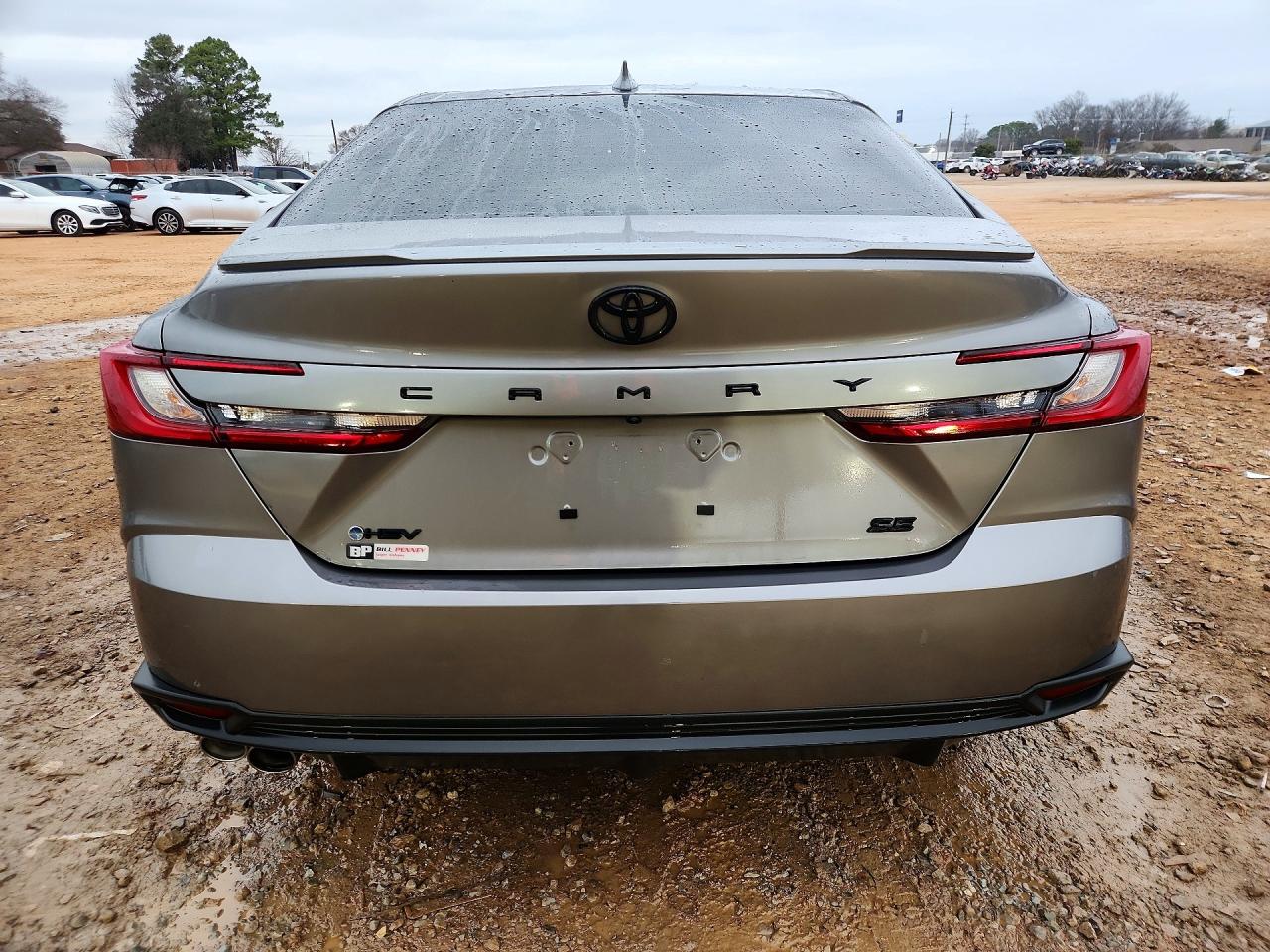 2025 TOYOTA CAMRY SE photo 6