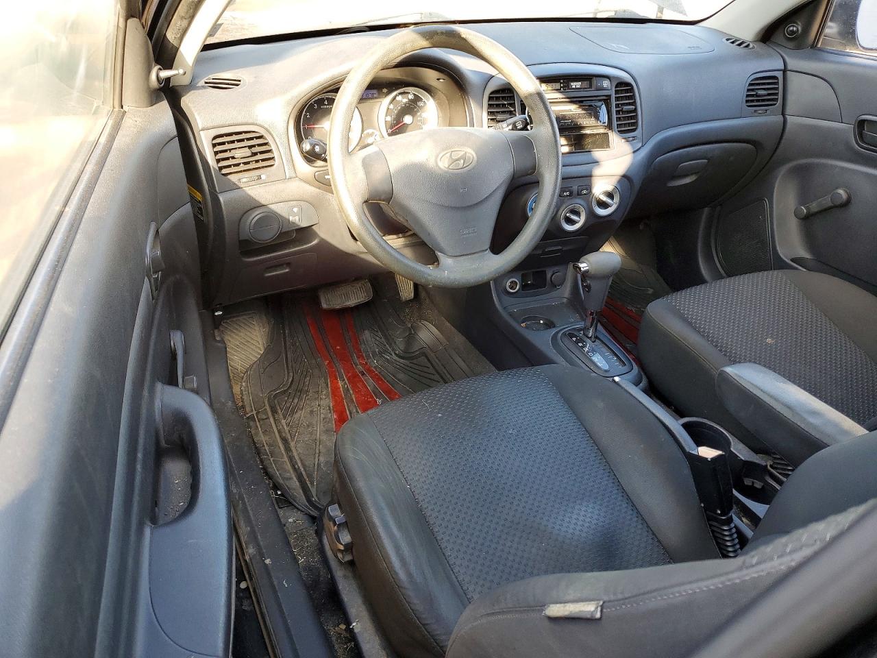 2010 HYUNDAI ACCENT GS photo 8
