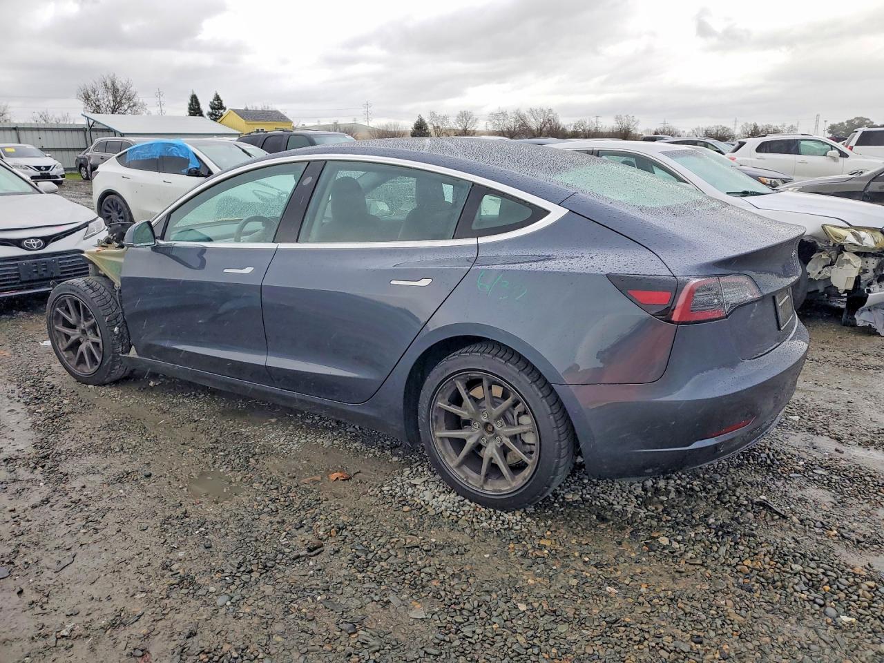 2019 TESLA MODEL 3 photo 3
