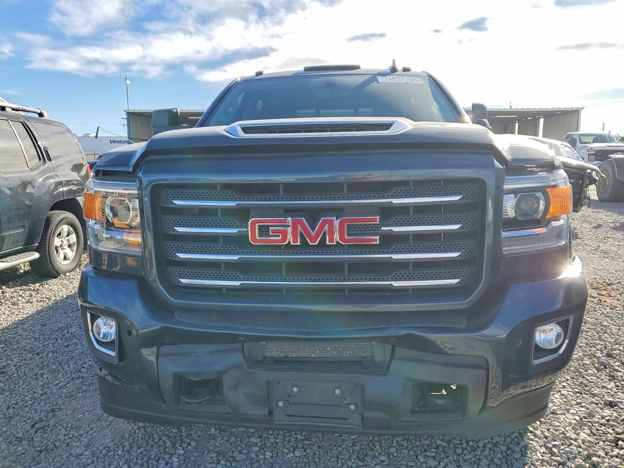 2019 GMC SIERRA K2500 SLT photo 9