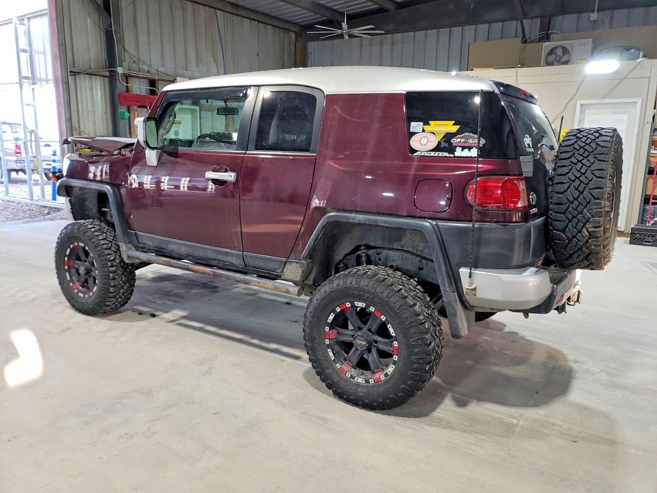 2007 TOYOTA FJ CRUISER photo 2
