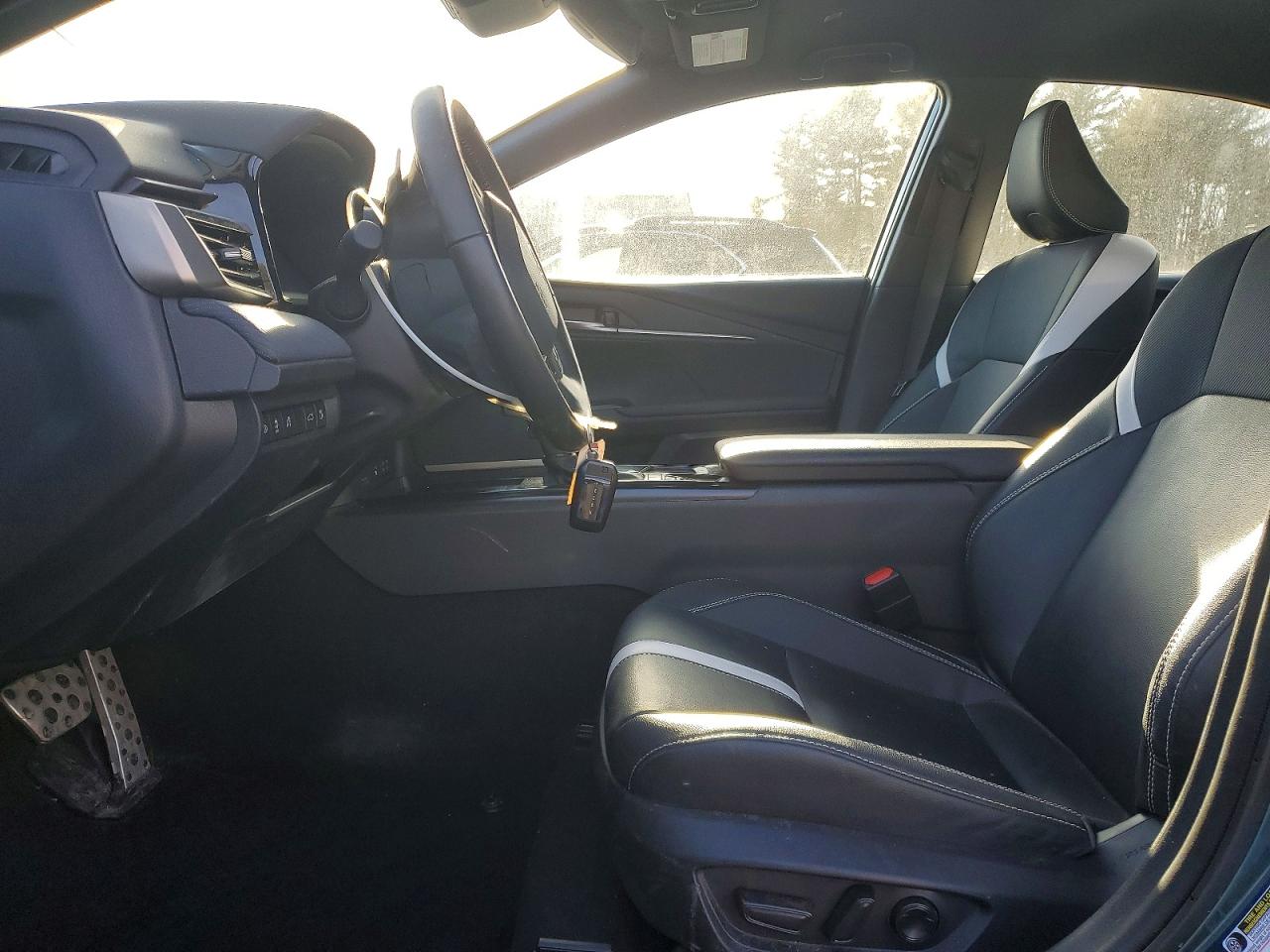 2025 TOYOTA CAMRY XSE photo 7