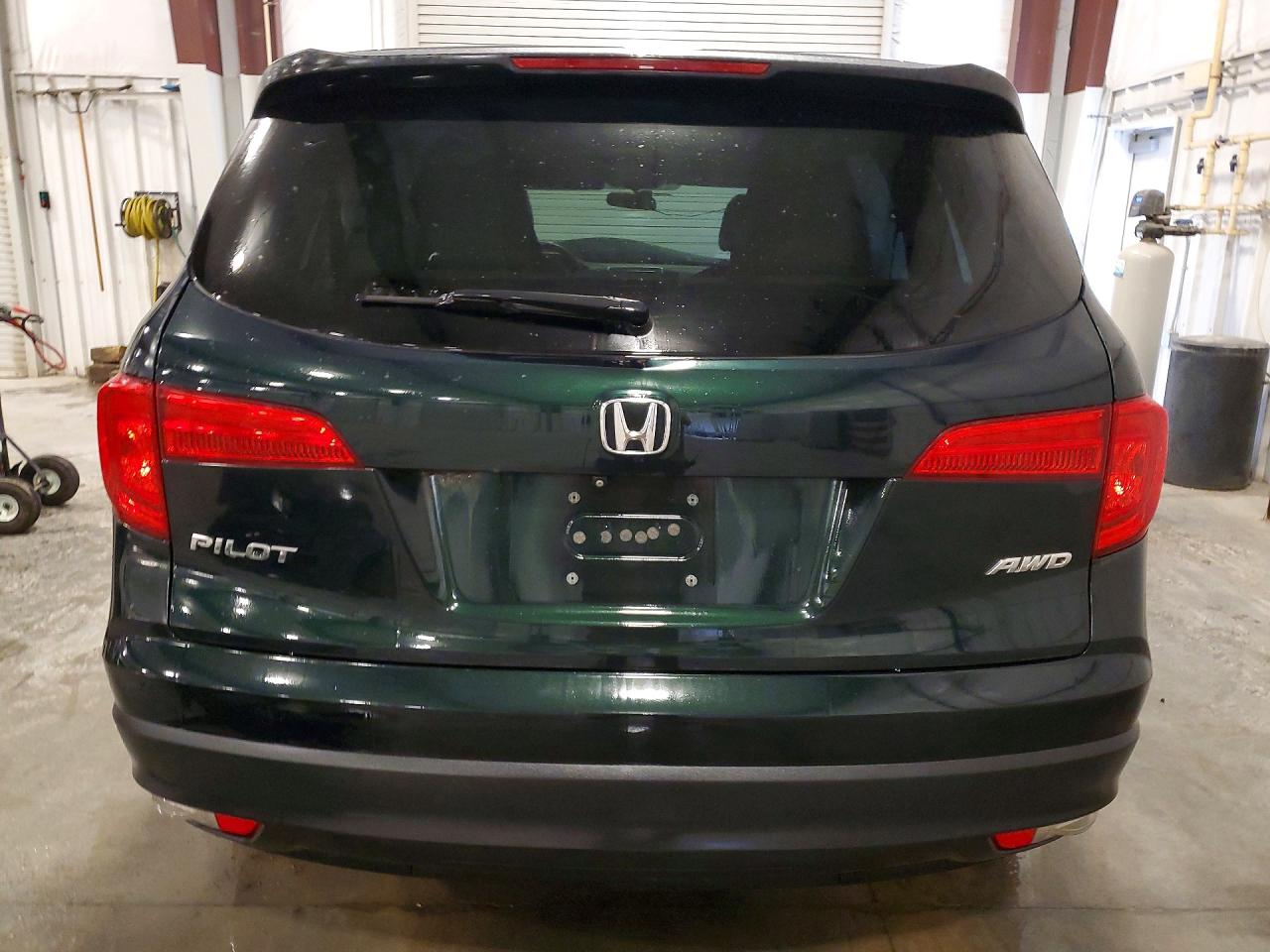 2016 HONDA PILOT LX photo 6