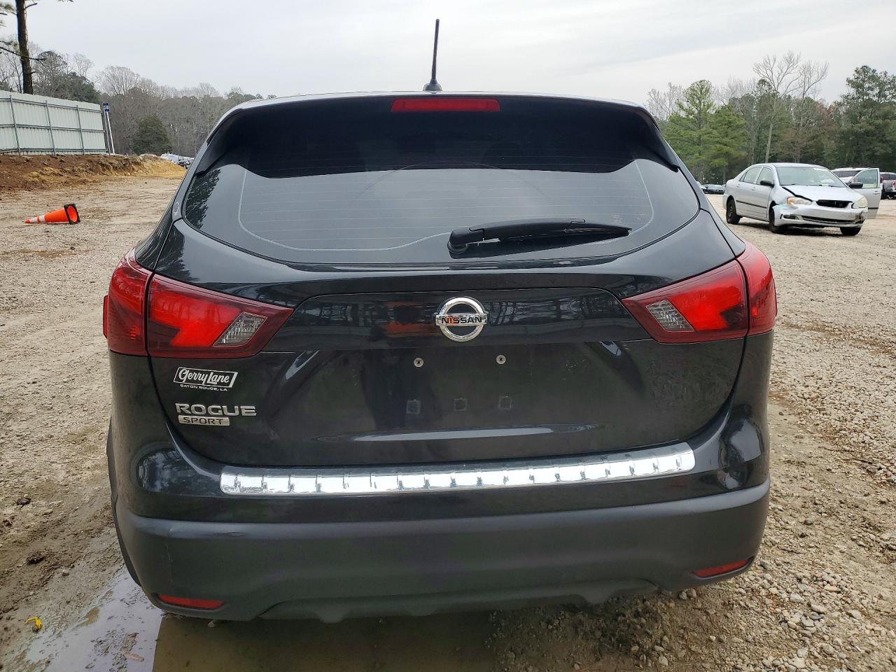 2018 NISSAN ROGUE SPORT S photo 6