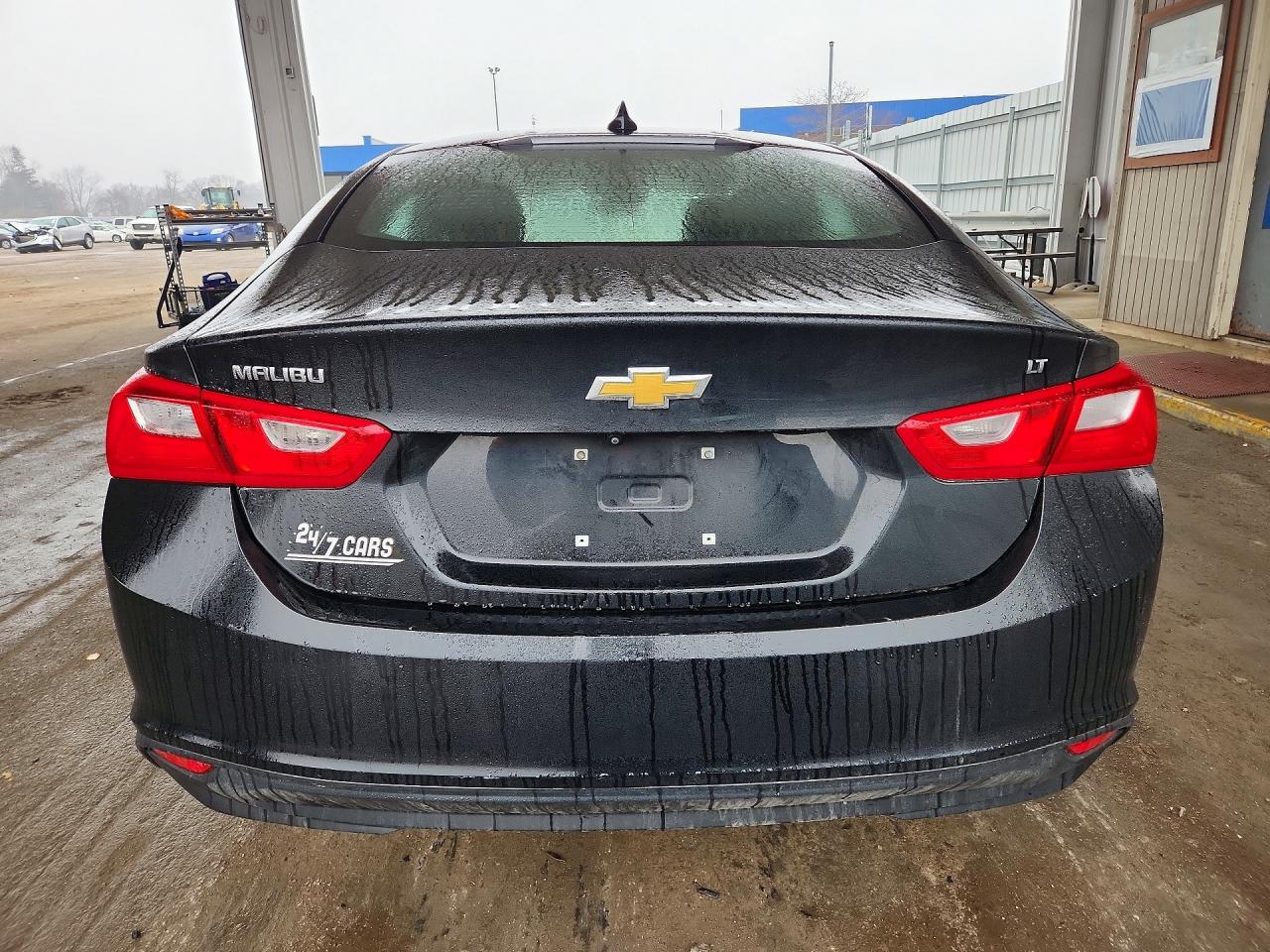 2023 CHEVROLET MALIBU LT photo 6