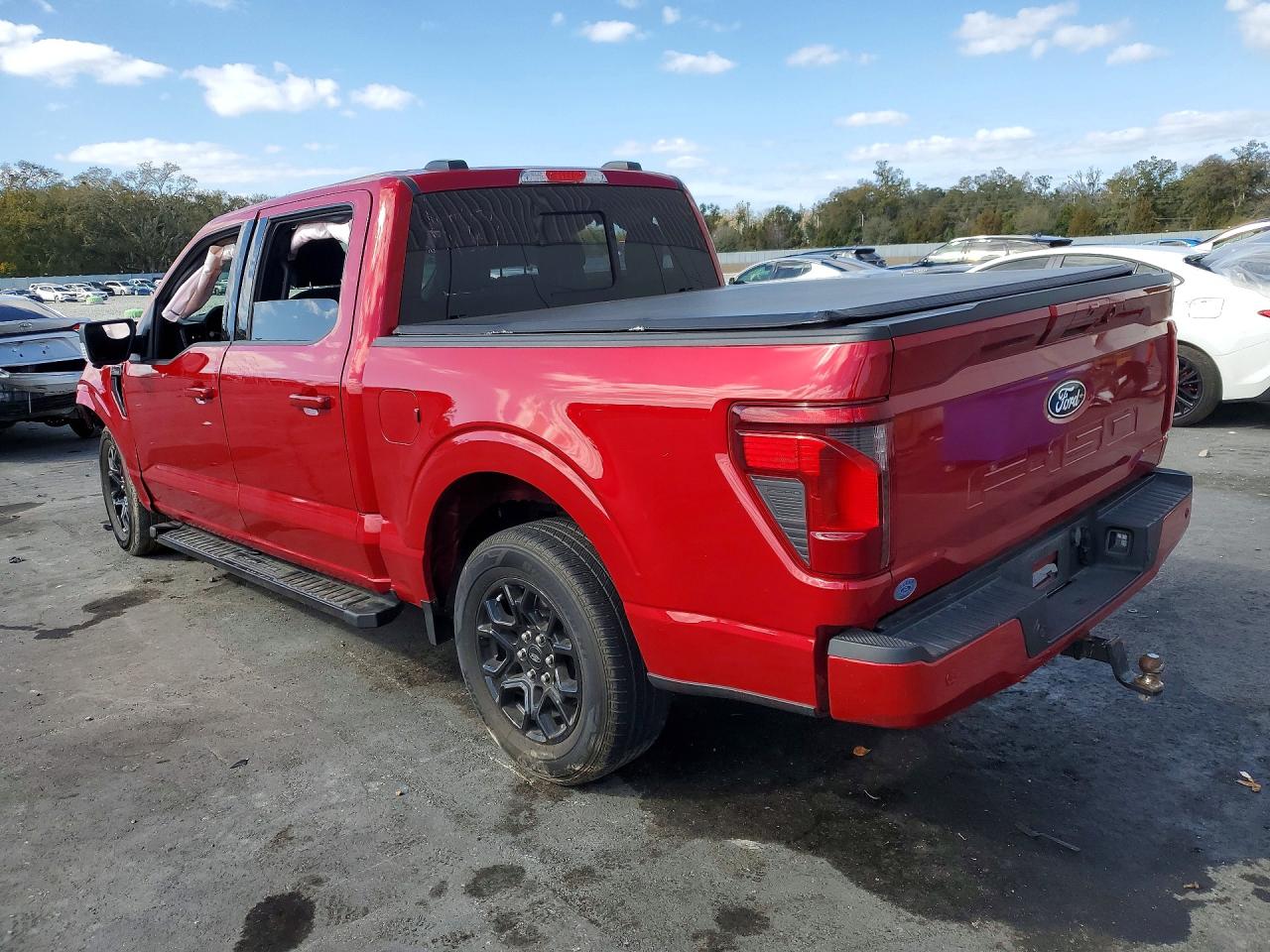 2024 FORD F150 XLT photo 2