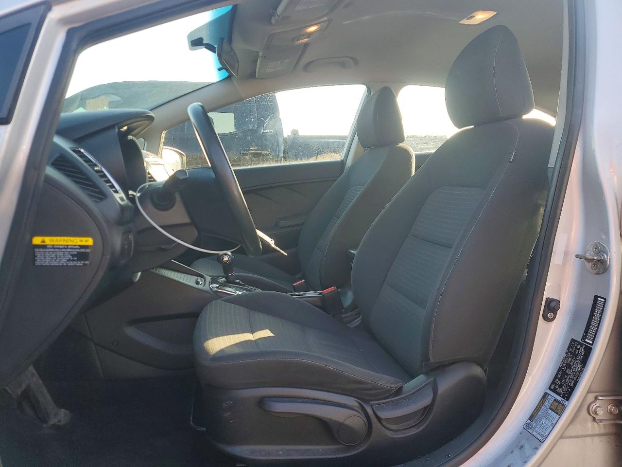 2018 KIA FORTE LX photo 13