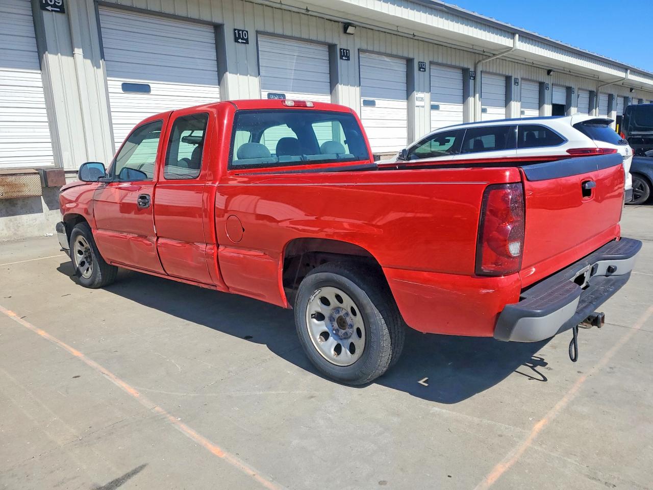2006 CHEVROLET SILVERADO C1500 photo 2