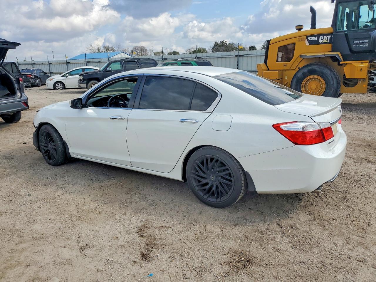 2015 HONDA ACCORD SPORT photo 2