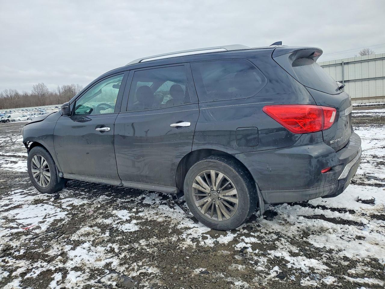 2020 NISSAN PATHFINDER S photo 4