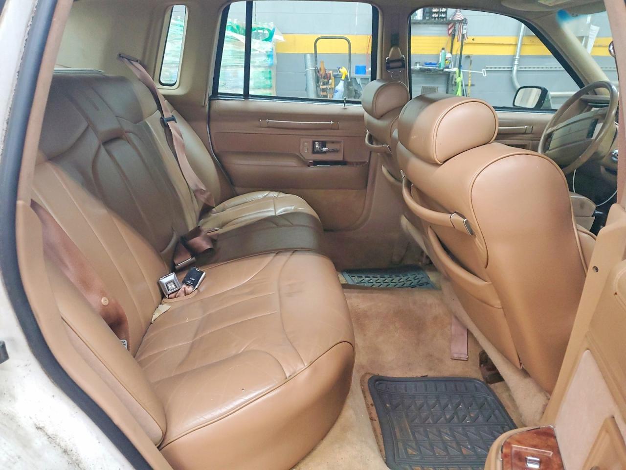 1994 LINCOLN TOWN CAR SIGNATURE photo 19