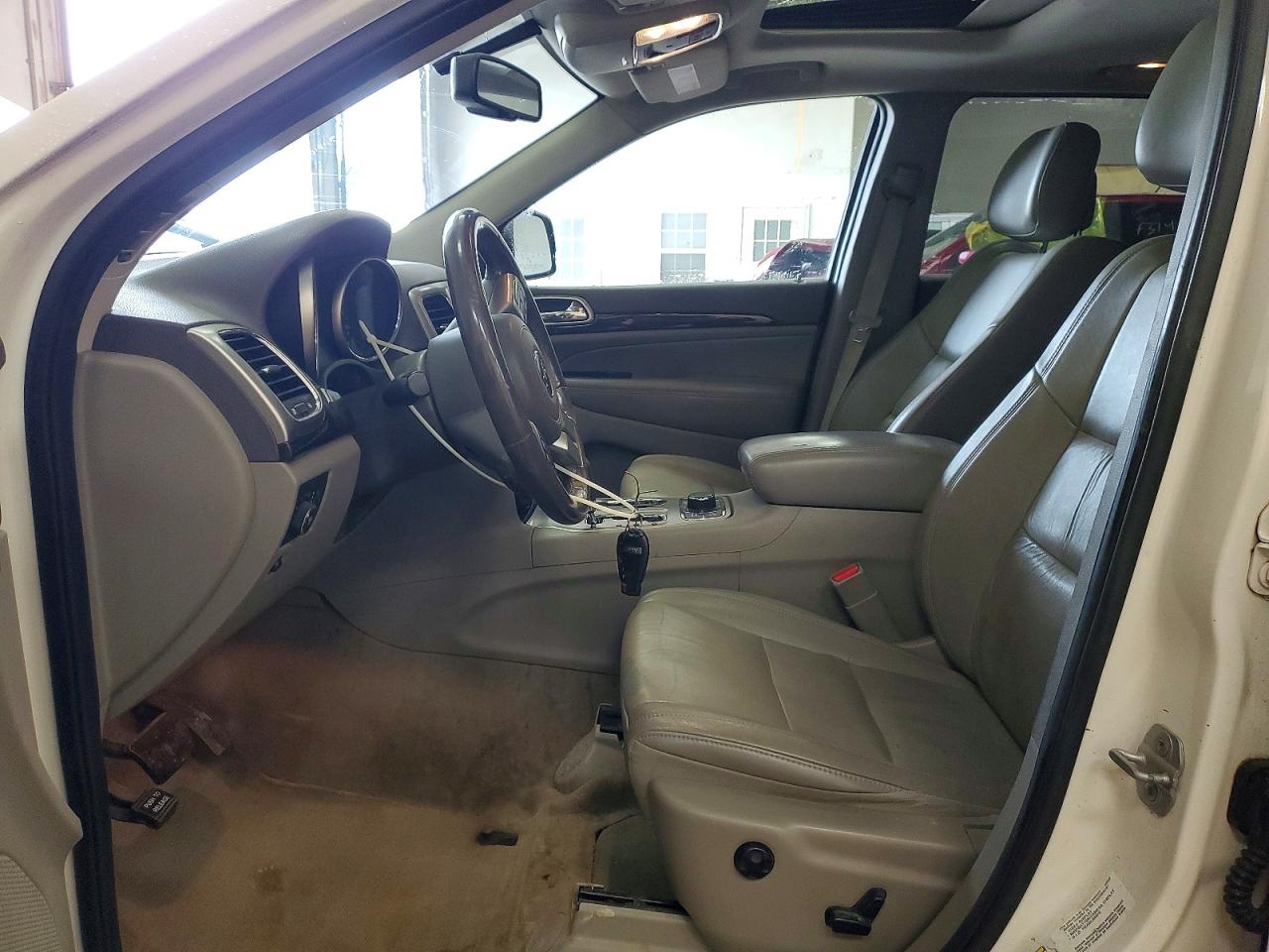 2011 JEEP GRAND CHEROKEE LAREDO photo 19