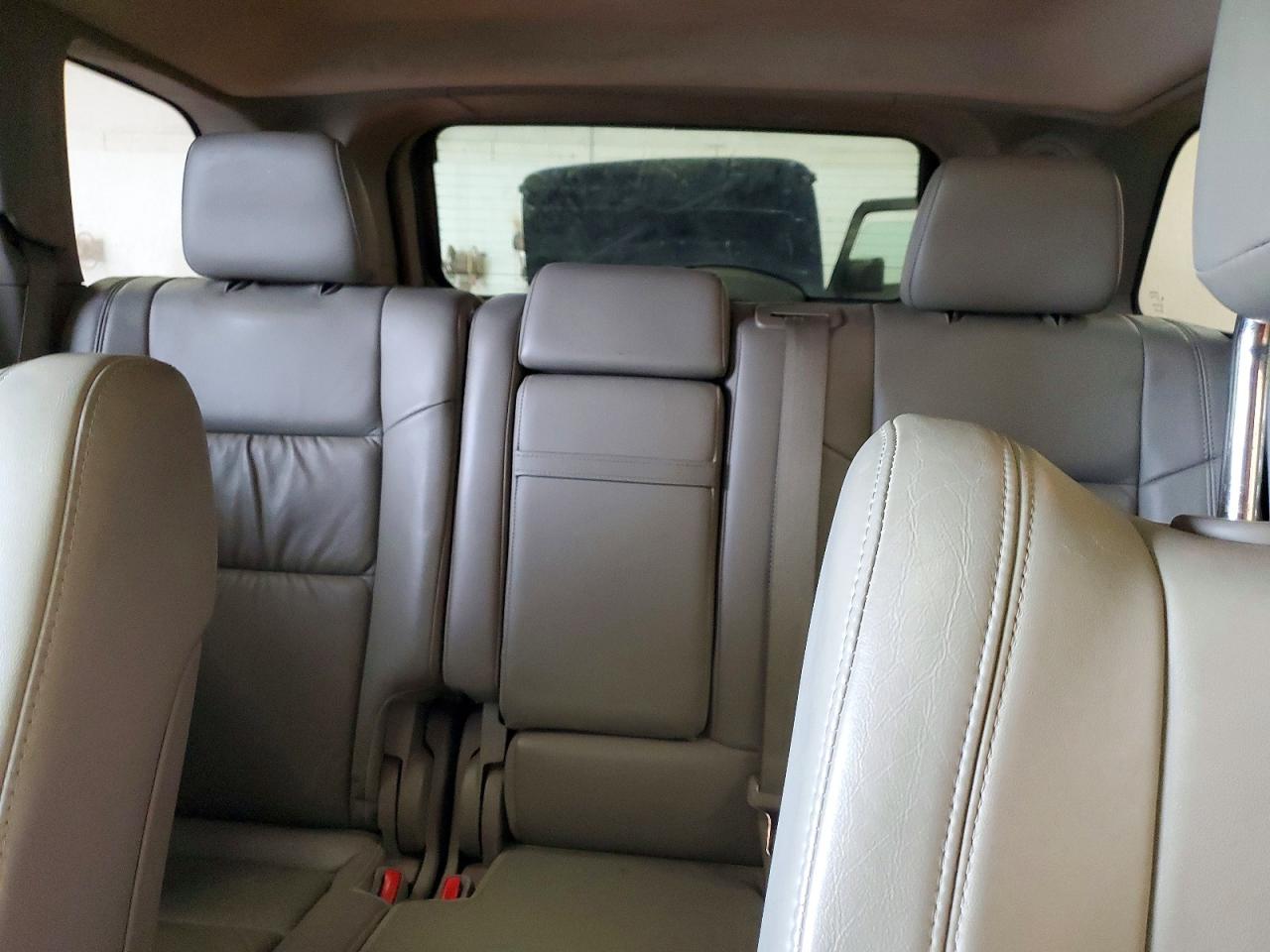 2011 JEEP GRAND CHEROKEE LAREDO photo 28