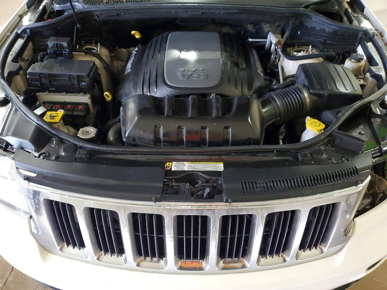 2011 JEEP GRAND CHEROKEE LAREDO photo 34