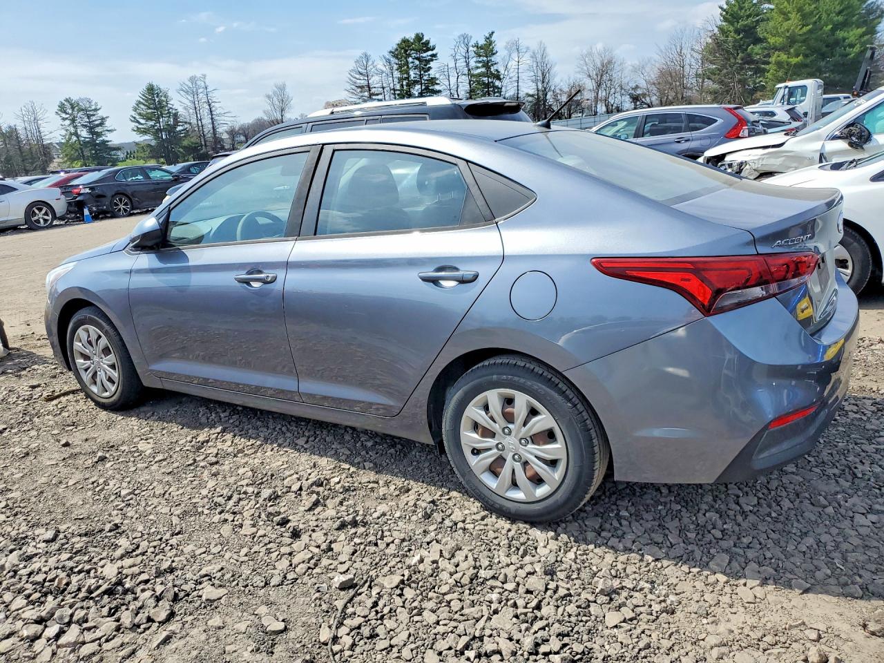 2019 HYUNDAI ACCENT SE photo 4