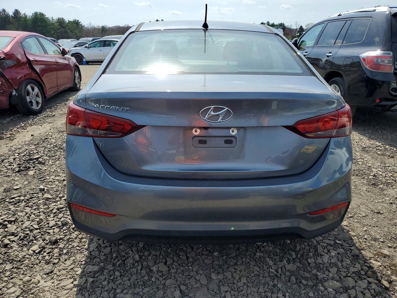 2019 HYUNDAI ACCENT SE photo 16