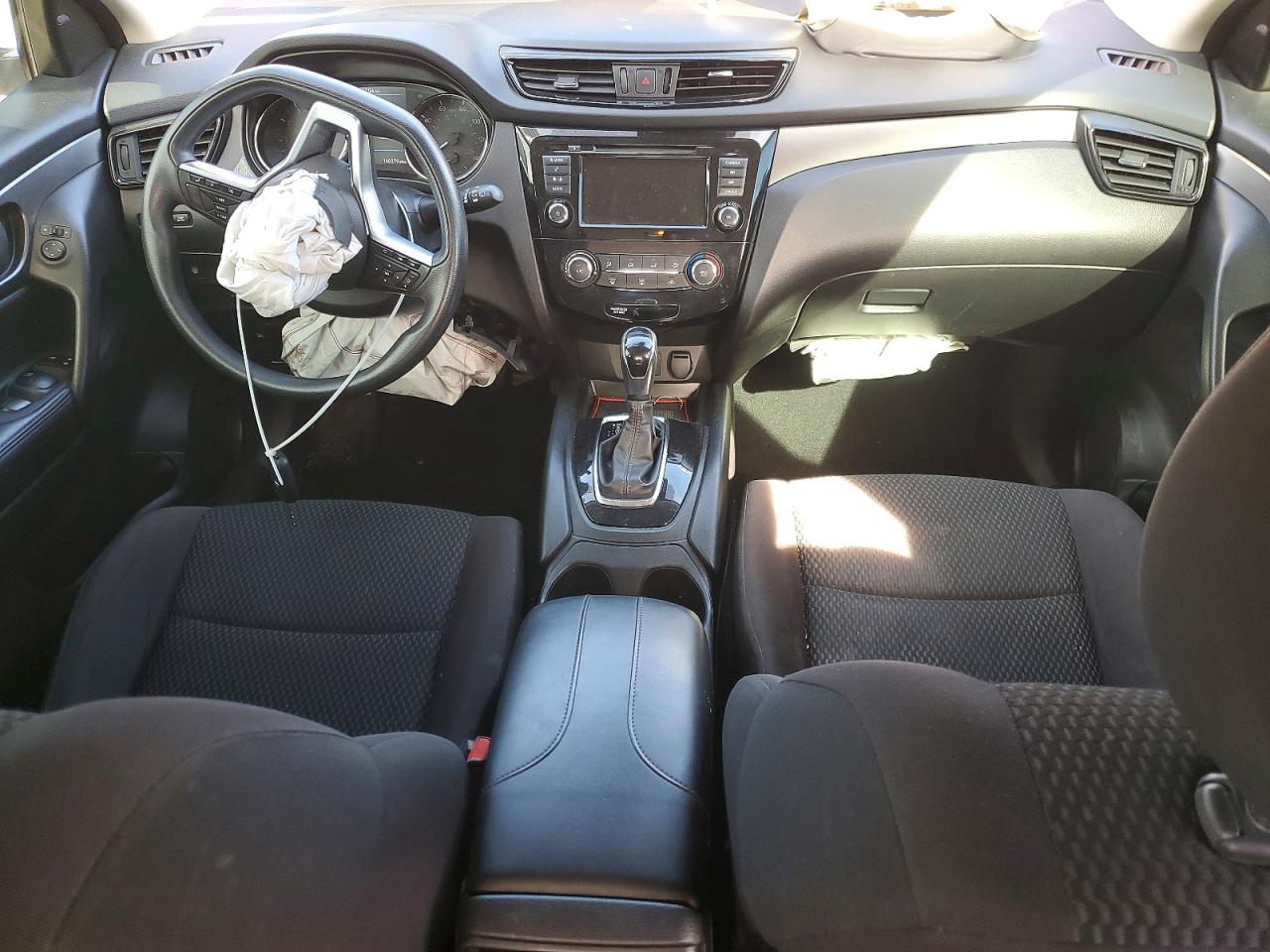 2020 NISSAN ROGUE SPORT S photo 8