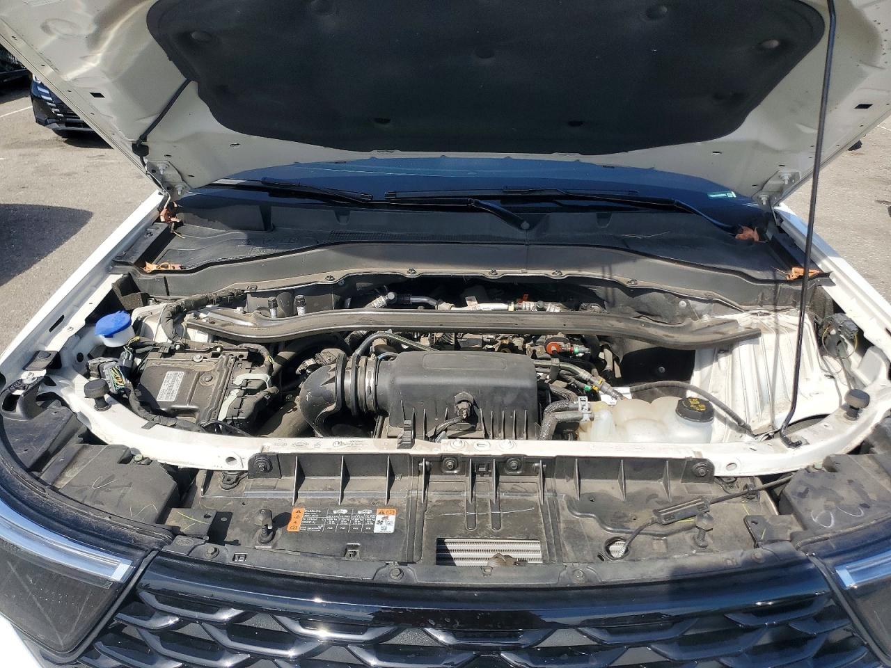2024 FORD EXPLORER ST-LINE photo 12