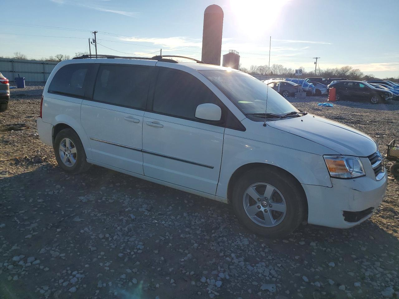 2010 DODGE GRAND CARAVAN SXT photo 7