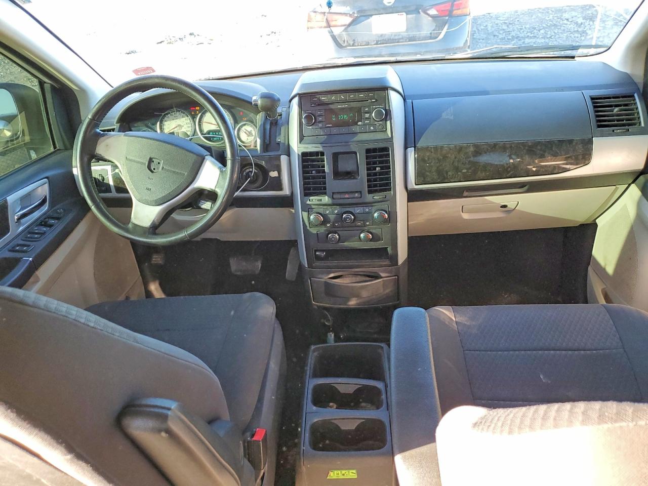 2010 DODGE GRAND CARAVAN SXT photo 15