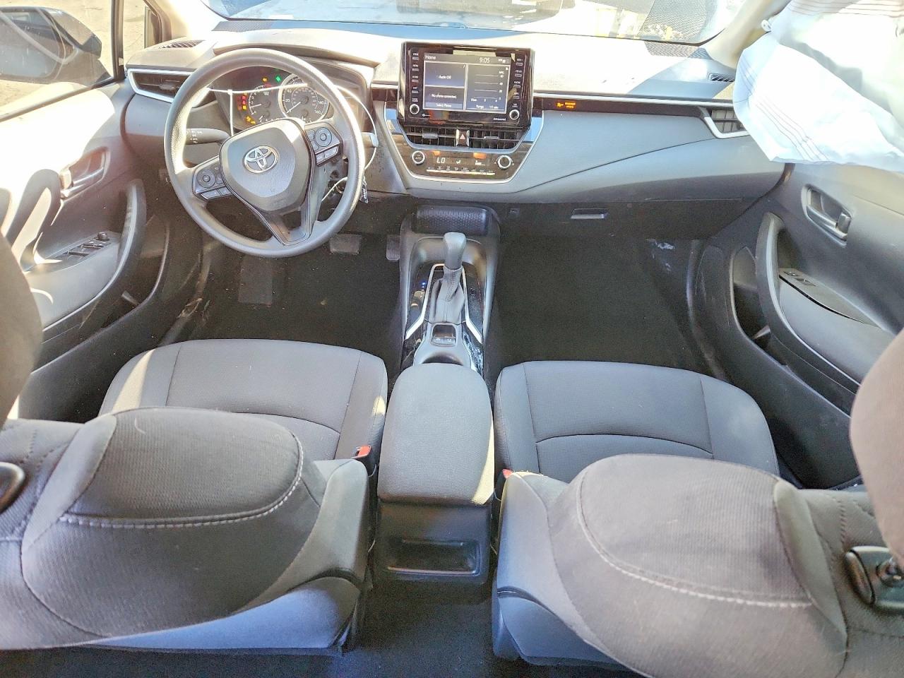 2022 TOYOTA COROLLA LE photo 8