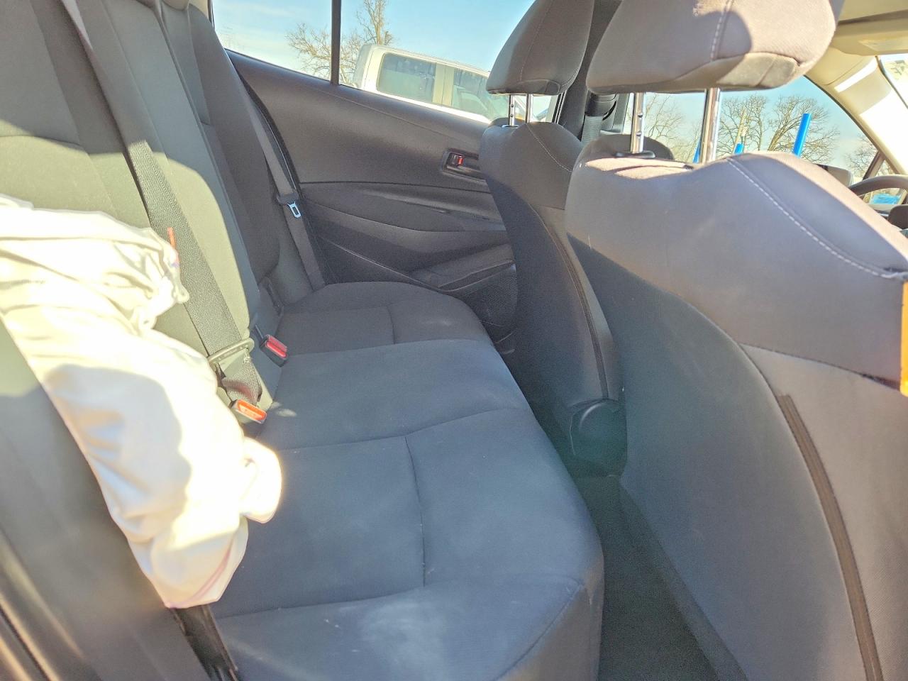 2022 TOYOTA COROLLA LE photo 10