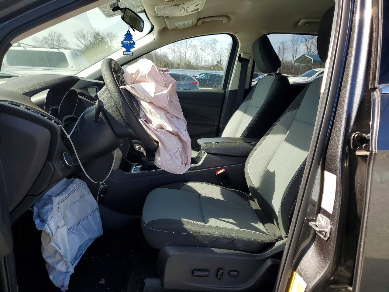 2019 FORD ESCAPE SE photo 19
