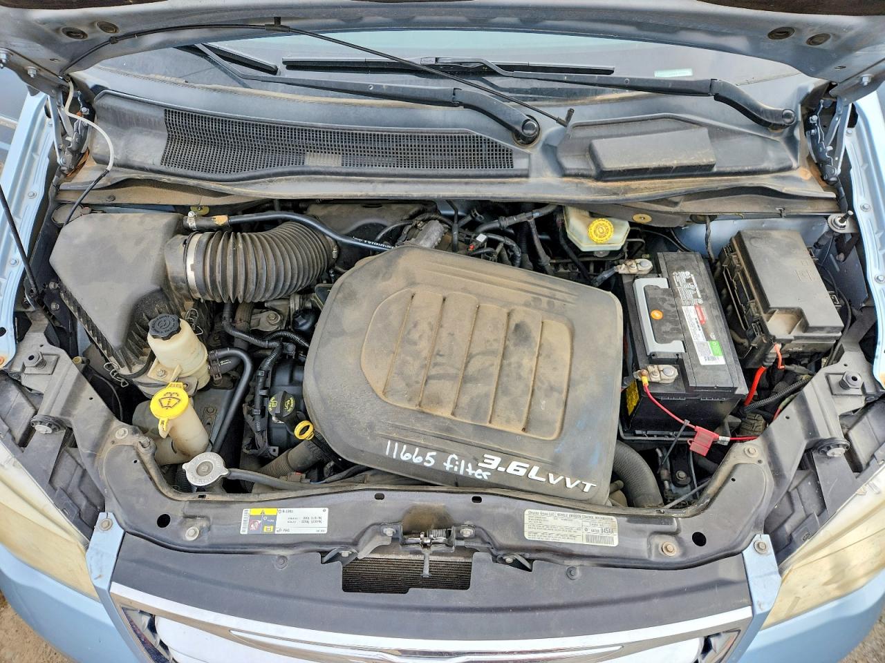 2013 CHRYSLER TOWN & COUNTRY TOURING L photo 12