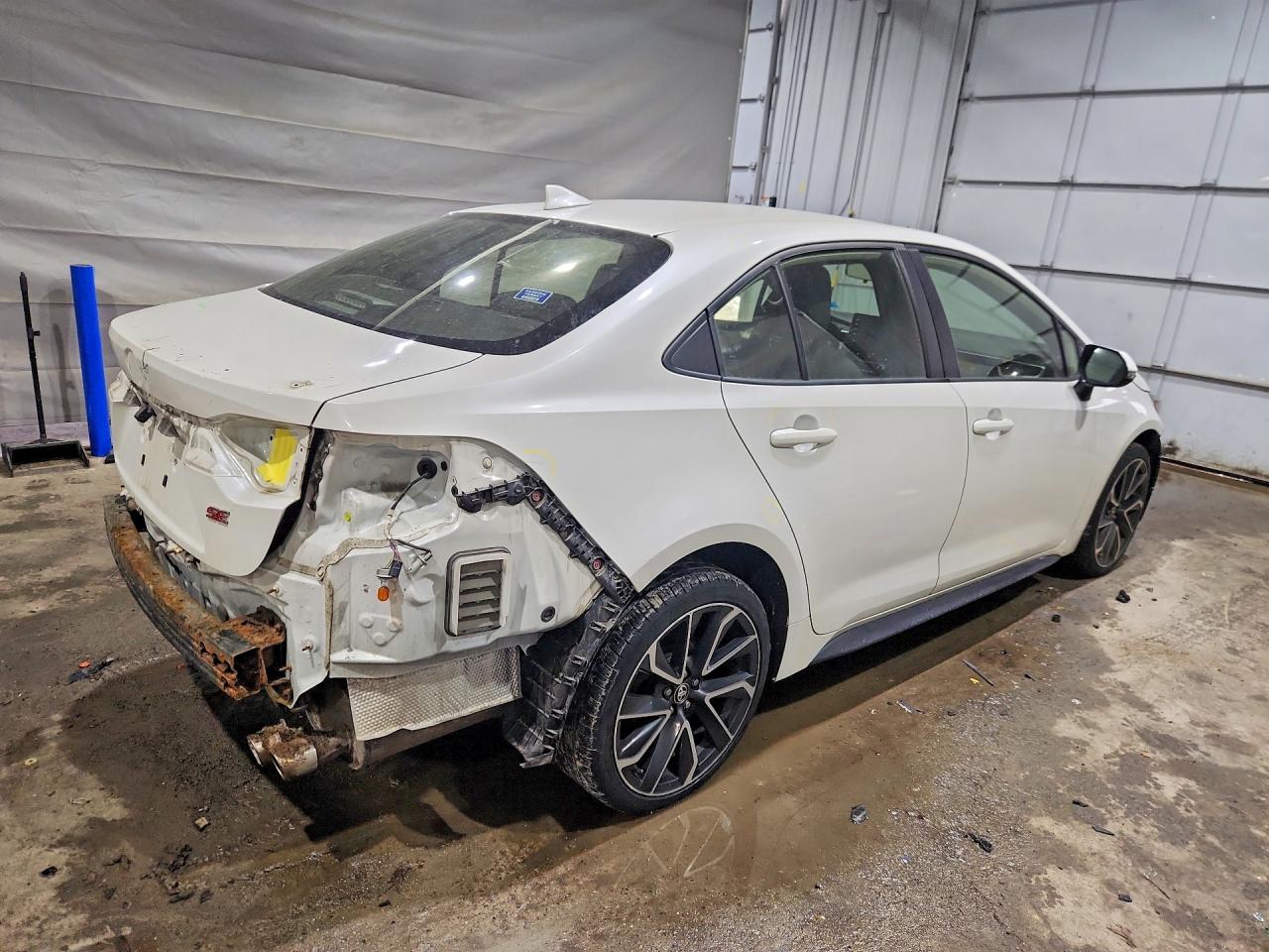 2020 TOYOTA COROLLA SE photo 3