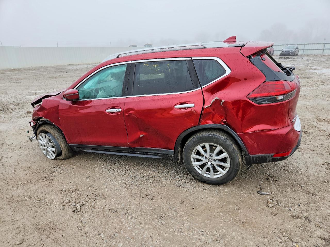 2018 NISSAN ROGUE S photo 2