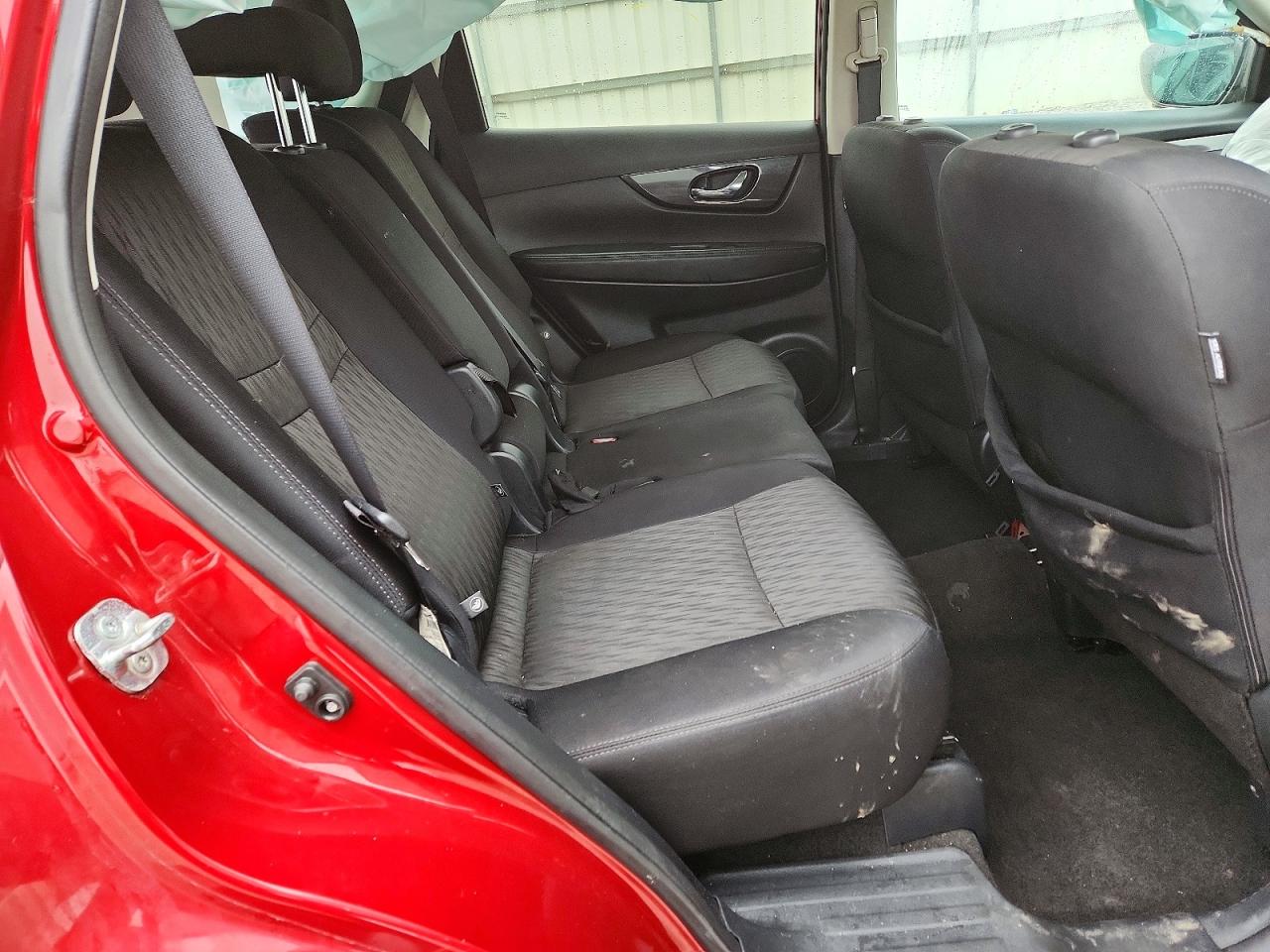 2018 NISSAN ROGUE S photo 11