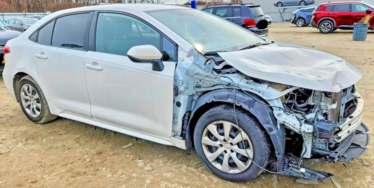 2021 TOYOTA COROLLA LE photo 4