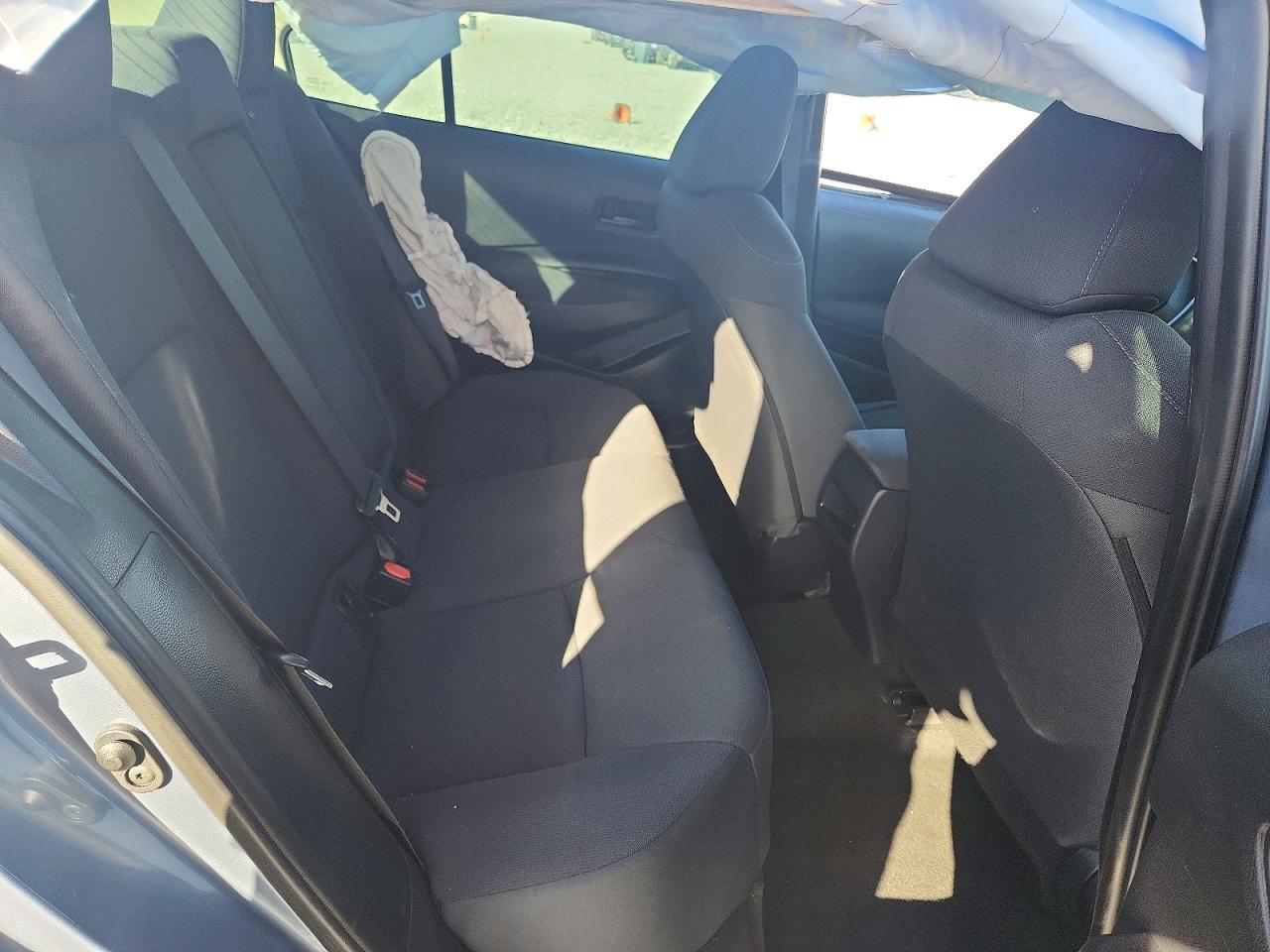 2022 TOYOTA COROLLA LE photo 19