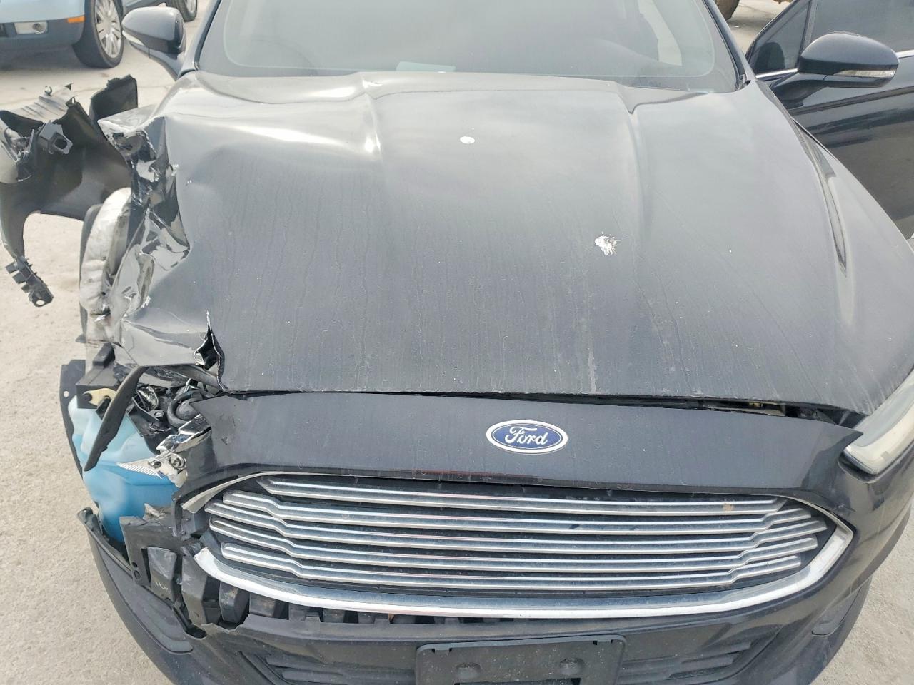 2014 FORD FUSION SE photo 11