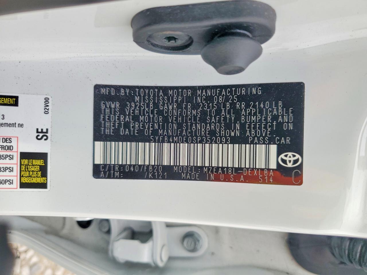 2025 TOYOTA COROLLA LE photo 13