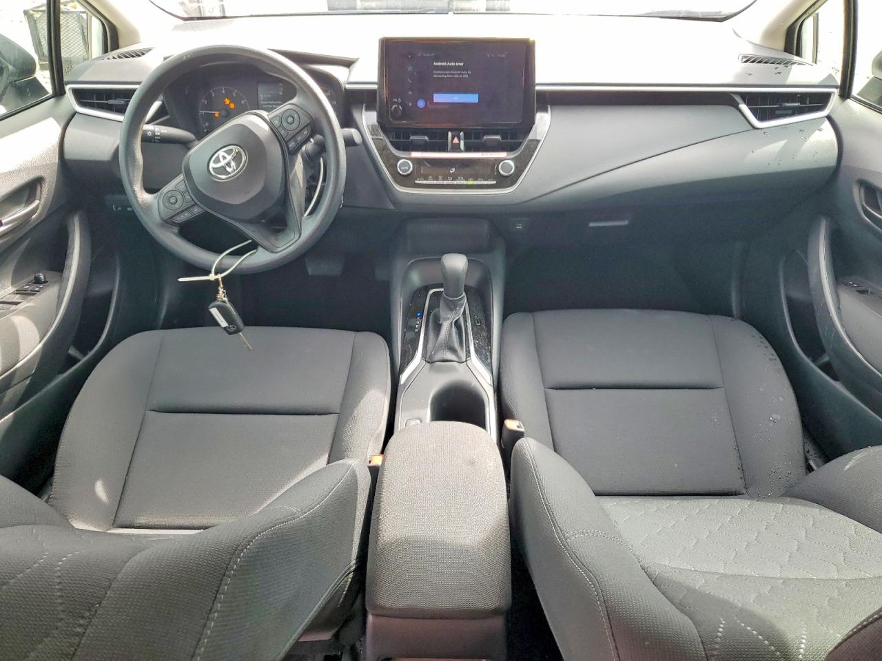 2025 TOYOTA COROLLA LE photo 8